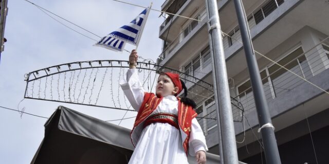 Καιρός: Τοπικές συννεφιές το τριήμερο – Κρύο την επόμενη εβδομάδα
