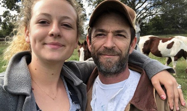 Luke Perry: Τι απαντά η κόρη του στις επιθέσεις για τον τρόπο πενθεί