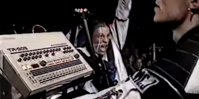 Σπάνιο ντοκουμέντο: Η πρώτη εμφάνιση των Prodigy στο Πεδίο του Άρεως το 1992