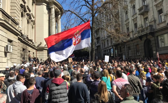 Καζάνι που βράζει η Σερβία: Απέκλεισαν τον Βούτσιτς στο προεδρικό