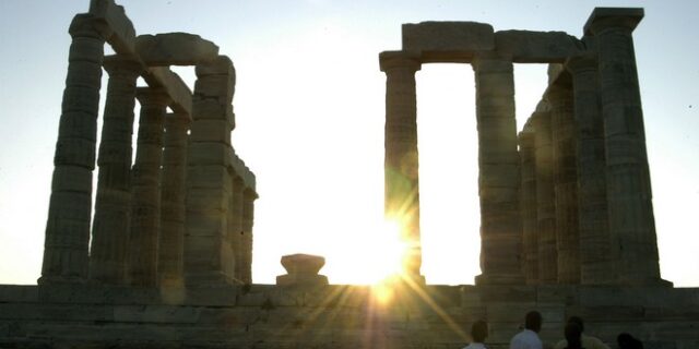 Αίτημα Γάλλων να περιληφθούν τα αρχαία ελληνικά στην άυλη πολιτιστική κληρονομιά της UNESCO