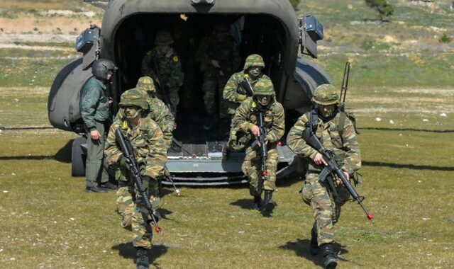 ΥΕΘΑ: Καμία έκτακτη μεταφορά στρατευμάτων στο Ανατολικό Αιγαίο