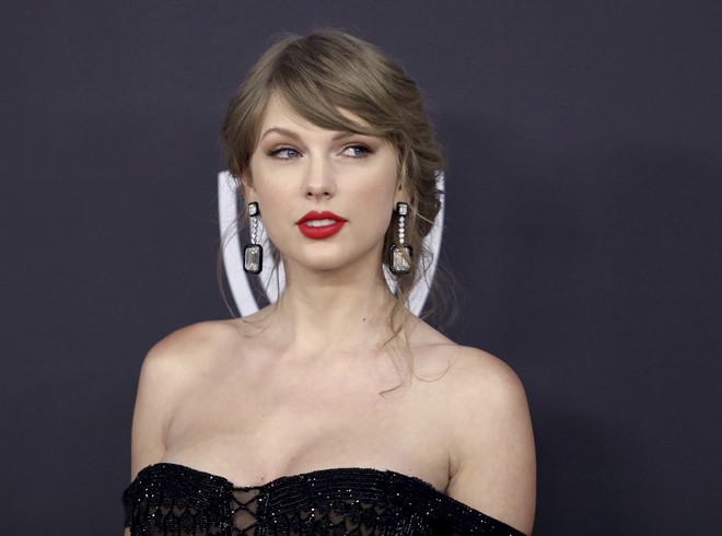 Έξαλλη η Taylor Swift με Damon Albarn – “Ήμουν τόσο μεγάλη θαυμάστριά σου μέχρι που το είδα αυτό”