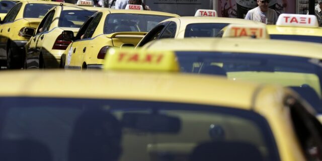 Συνελήφθησαν 10 οδηγοί ταξί με πλαστά διπλώματα και πειραγμένες ταμιακές