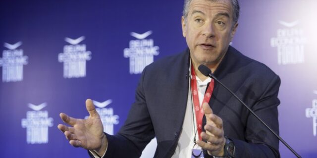 Θεοδωράκης: Στα λόγια όλοι απεχθάνονται τον λαϊκισμό αλλά τι κάνουν την κρίσιμη ώρα;