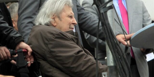 Δύσκολες ώρες για τον Μίκη Θεοδωράκη: Μεταφέρθηκε εσπευσμένα στο νοσοκομείο