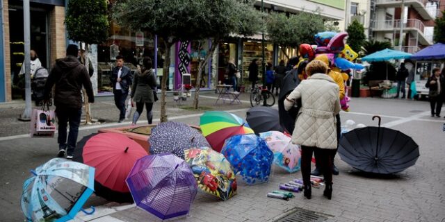 Καιρός: Πού θα βρέξει, πότε θα ανέβει πάλι η θερμοκρασία
