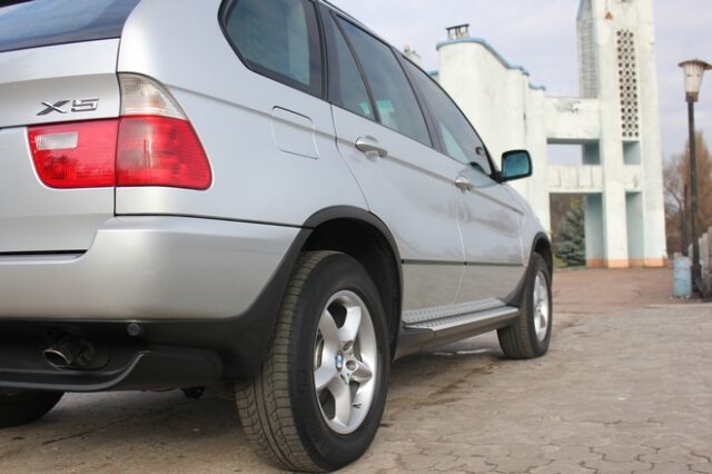 Έκλεβαν BMW και Mini Cooper και τα πουλούσαν σε Αλβανία και Βουλγαρία
