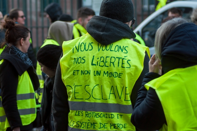 Ύπατη Αρμοστεία: Καταδικάζει τις αστυνομικές βιαιότητες κατά των κίτρινων γιλέκων στη Γαλλία