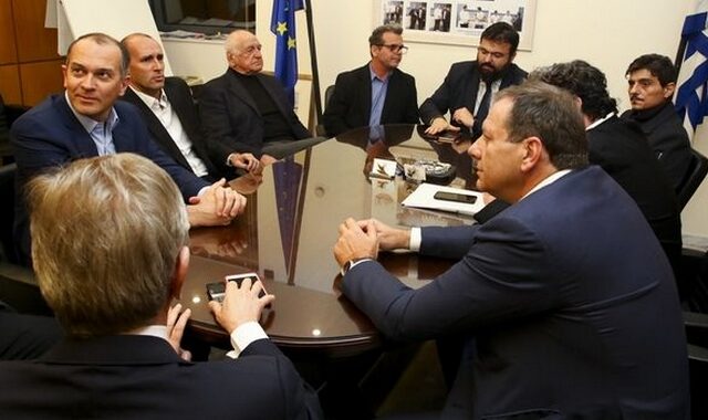 Ένταση και σπρωξίματα κατά τη σύσκεψη για το μπάσκετ: Αποχώρησε ο Γιαννακόπουλος