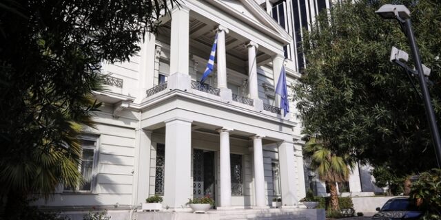 ΥΠΕΞ σε Τσαβούσογλου: Καμία αμφισβήτηση – Καθορισμένο καθεστώς στο Αιγαίο