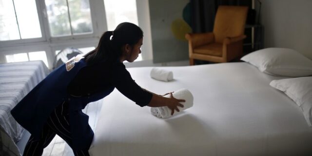 Σάλος από καταγγελίες για κάμερες σε διαμερίσματα Airbnb