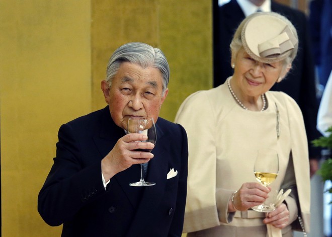 Ιστορική στιγμή για την Ιαπωνία: Παραιτείται ο αυτοκράτορας Ακιχίτο