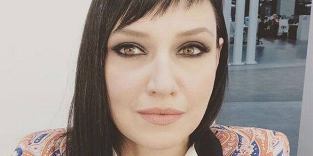 Η Αθηναΐς Νέγκα για το πρόβλημα υγείας της: “Εγώ και το σημαδεμένο μου χεράκι”