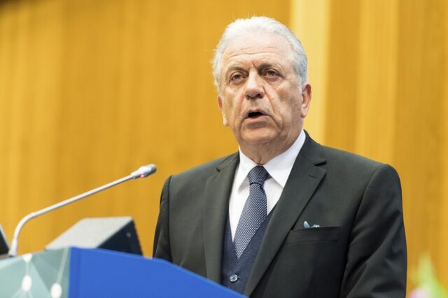 Αβραμόπουλος: “Οι έλεγχοι στα σύνορα των κρατών εντός Σένγκεν πρέπει να τερματιστούν”