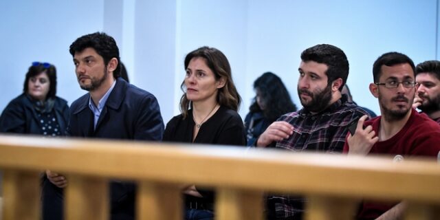 “Πόλεμος” ΣΥΡΙΖΑ – ΝΔ για την παρουσία της Μπέτυς Μπαζιάνα στη δίκη της ΧΑ