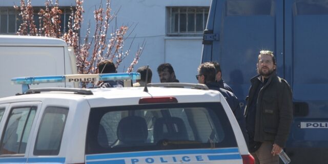 Ηράκλειο: Επεισοδιακή σύλληψη διαρρήκτη – Δράστης και αστυνομικοί απεγκλωβίστηκαν από την Πυροσβεστική