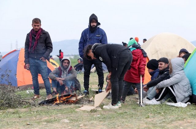 Διαβατά: Νέα επεισόδια μεταξύ προσφύγων και ΜΑΤ – Χημικά και κρότου λάμψης από την Αστυνομία