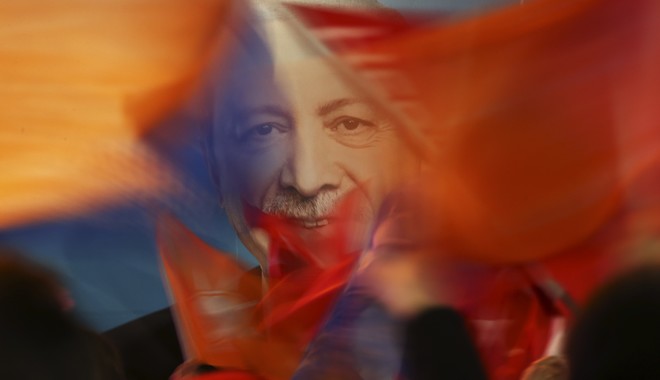“Θρίλερ” για τον Ερντογάν στην Κωνσταντινούπολη: Όλοι δηλώνουν νικητές