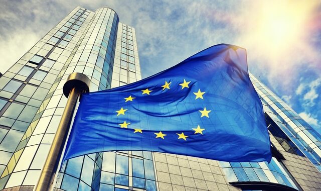 Η υποστήριξη για την ΕΕ παραμένει σε ιστορικά υψηλά επίπεδα παρά τον σκεπτικισμό