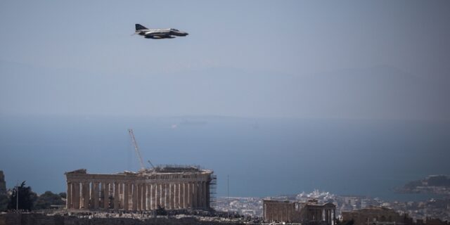 Ηνίοχος: Μαχητικά αεροσκάφη το απόγευμα πάνω από την Αθήνα