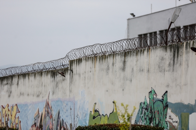 Συμπλοκές και μαχαιρώματα στις φυλακές Κορυδαλλού – Στο νοσοκομείο κρατούμενοι