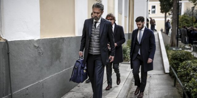 Novartis: Ο σάκος του Φρουζή, ο υπάλληλος των φαρμακοβιομηχανιών και η διαμόρφωση των τιμών