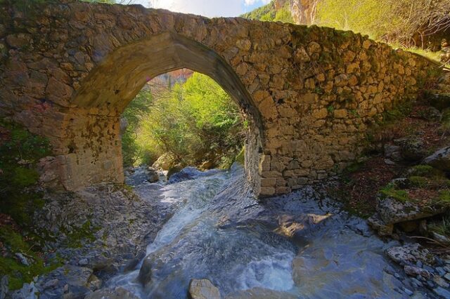 Αρκαδία: Ανακάλυψαν γεφύρι του 16ου αιώνα που αγνοούσαν την ύπαρξη του