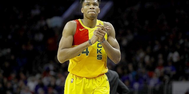 Μία αξέχαστη βραδιά για τον Γιάννη Αντετοκούνμπο