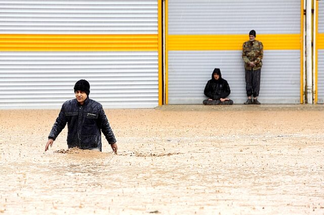 Φονικές πλημμύρες στο Ιράν: Στους 70 οι νεκροί – Εκκενώνονται περιοχές