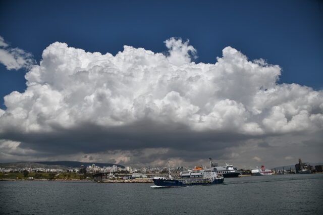 Καιρός: Πρωτομαγιά με συννεφιά – Αστάθεια τις επόμενες ημέρες