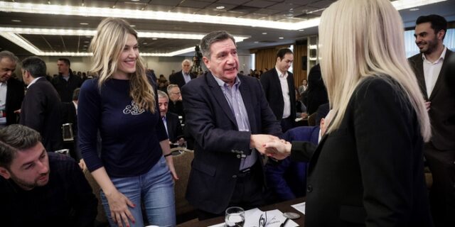 Πρωτιά Καμίνη στο Εκτελεστικό του ΚΙΝΑΛ, άφησε πίσω του Σκανδαλίδη και Λοβέρδο