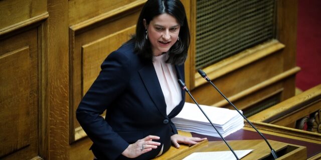 Κεραμέως: Μαζικές τακτοποιήσεις “ημετέρων” και στο υπουργείο Παιδείας