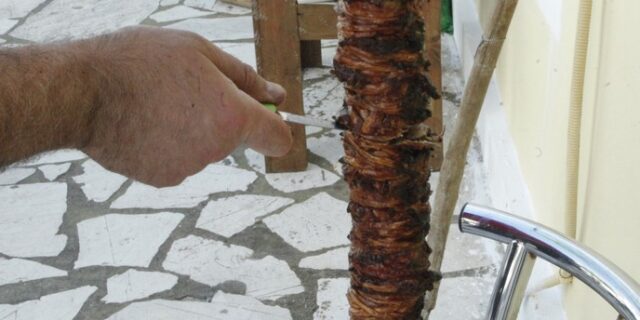 Πάσχα 2019: Τα 5 tips για τέλειο κοκορέτσι και τα 5 λάθη που πρέπει να αποφύγεις