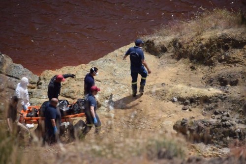 Serial killer Κύπρου: Σορός σε προχωρημένη αποσύνθεση και τσιμεντομπλόκ στη βαλίτσα