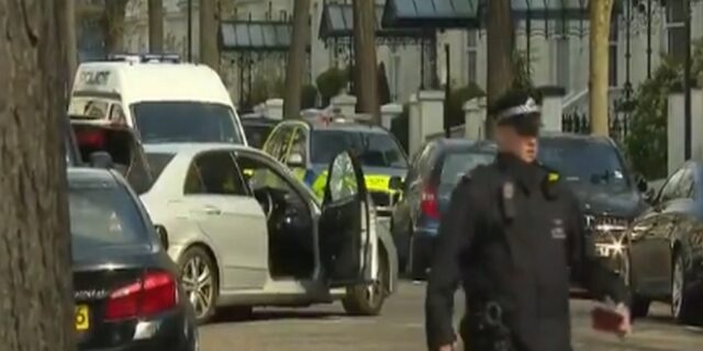 Συναγερμός στο Λονδίνο: Πυροβολισμοί κοντά στην ουκρανική πρεσβεία