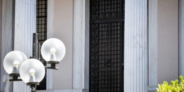 Μαξίμου για Novartis: ΝΔ και ΚΙΝΑΛ έχουν λόγους να είναι πανικόβλητοι