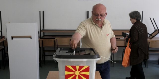 Βόρεια Μακεδονία: Έκλεισαν οι κάλπες για τις προεδρικές εκλογές – Νίκησε η χαμηλή συμμετοχή