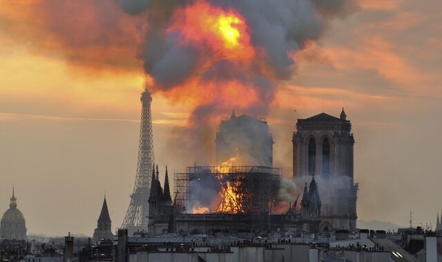 Η Παναγία των Παρισίων και τα άλλα “κοσμήματα” παγκόσμιας πολιτισμικής κληρονομιάς που καταστράφηκαν από φωτιά