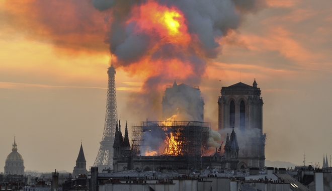 Η Παναγία των Παρισίων και τα άλλα “κοσμήματα” παγκόσμιας πολιτισμικής κληρονομιάς που καταστράφηκαν από φωτιά