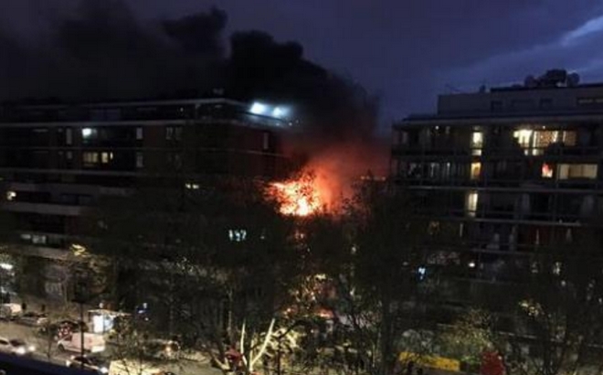 Βίντεο: Ισχυρή έκρηξη σε πολυόροφο κτίριο στο Παρίσι