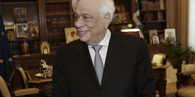 Συγχαρητήρια Παυλόπουλου στον βραβευθέντα με Πούλιτζερ φωτογράφο Άλκη Κωνσταντινίδη