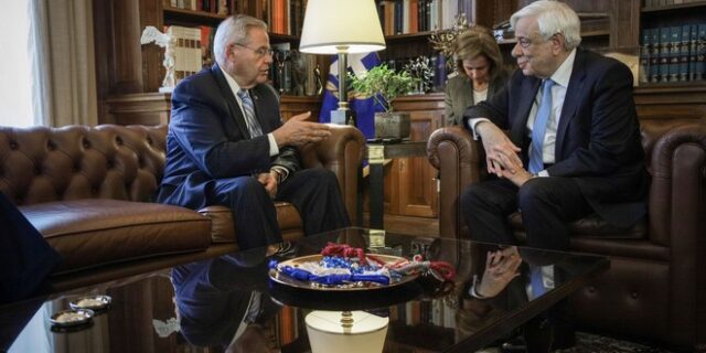 Συνάντηση Παυλόπουλου – Μενέντεζ: “Η σχέση Ελλάδας – ΗΠΑ είναι ισχυρότερη από ποτέ”