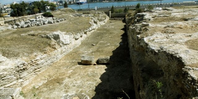 ΚΑΣ: Κηρύσσεται αρχαιολογικός χώρος η εντός των τειχών αρχαία πόλη του Πειραιά