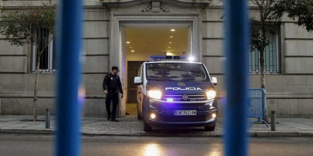 Μαδρίτη: Εκκενώνεται ουρανοξύστης μετά από απειλή για βόμβα