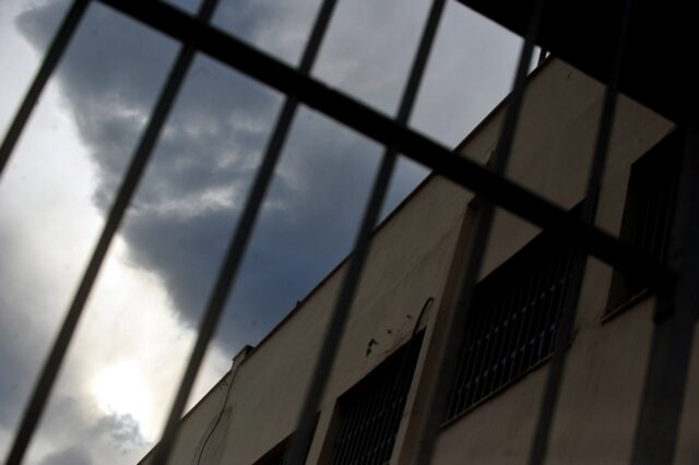 Μυτιλήνη: Φυλάκιση 10 μηνών σε 54χρονο για ασελγείς πράξεις σε βάρος 9χρονης