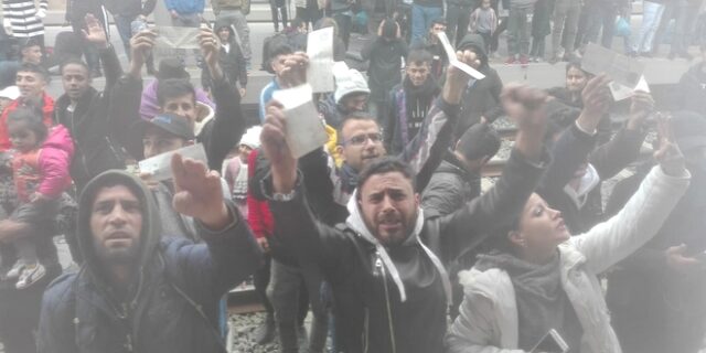 Σταθμός Λαρίσης: Κατάληψη από μετανάστες – Δεν εκτελούνται δρομολόγια