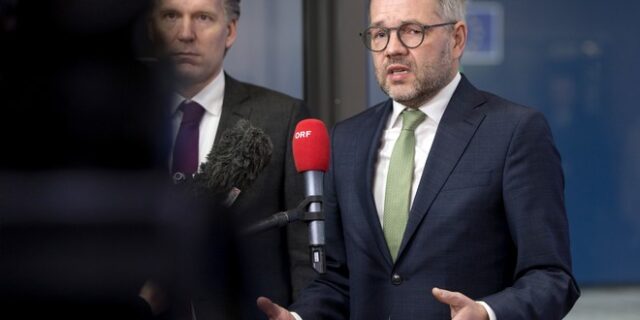 Γερμανός υφυπουργός: “Shitshow το Brexit” – Οι Βρετανοί πολιτικοί γεννήθηκαν με ασημένια κουτάλια