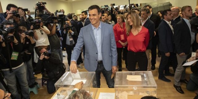 Ισπανία: Νέα πρόταση για το σχηματισμό κυβέρνησης θα υποβάλει ο Σάντσεθ στο Podemos