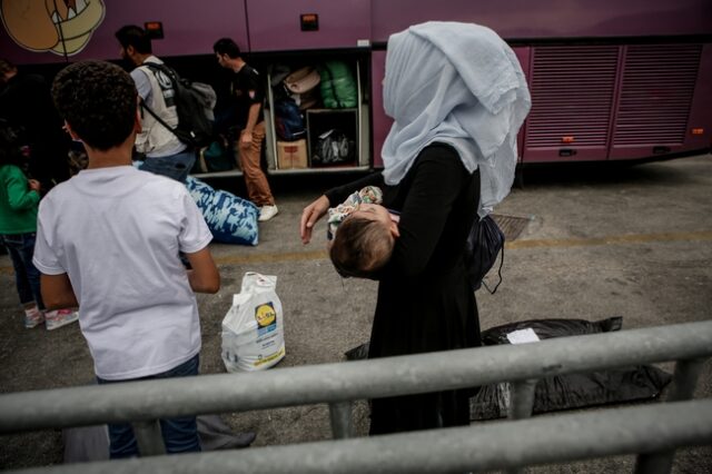 Σέρρες: Διακινητής εγκατέλειψε πρόσφυγες μετά από ανατροπή του οχήματος